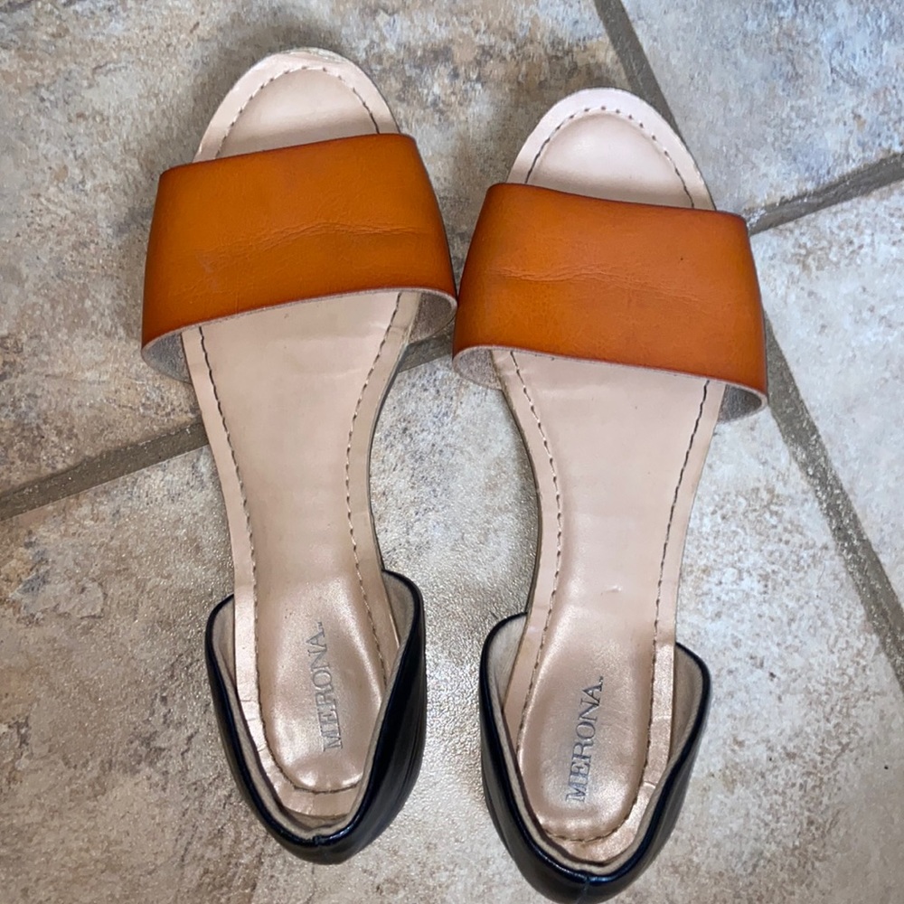 Women’s sandals